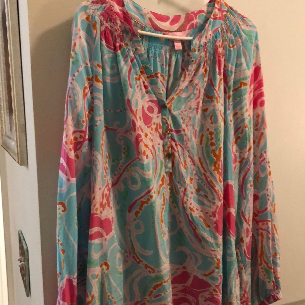 Lilly Pulitzer Elsa!  In good used condition